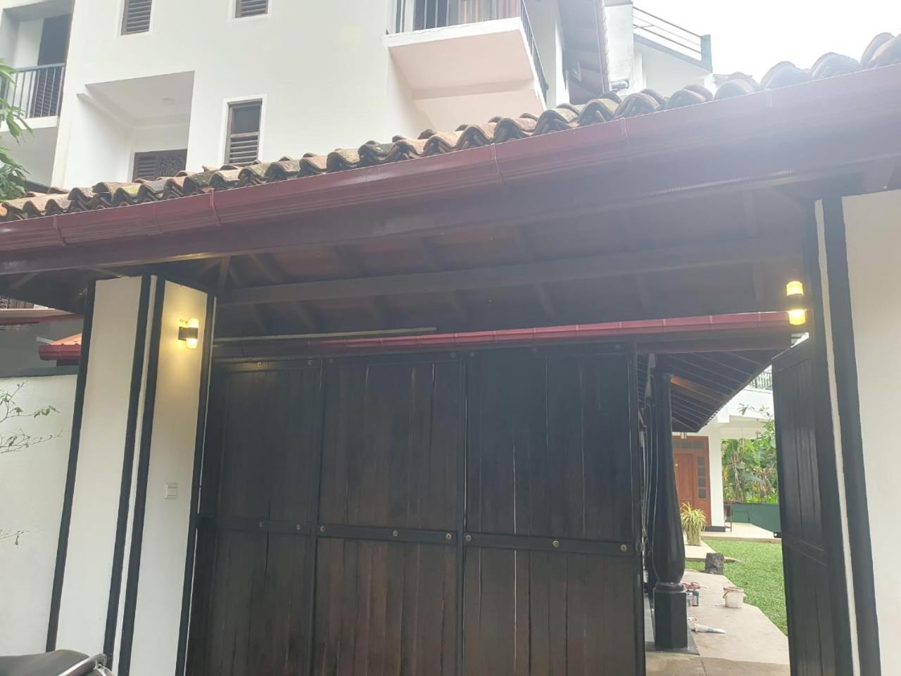 Ravi Place 乌纳瓦图纳 外观 照片